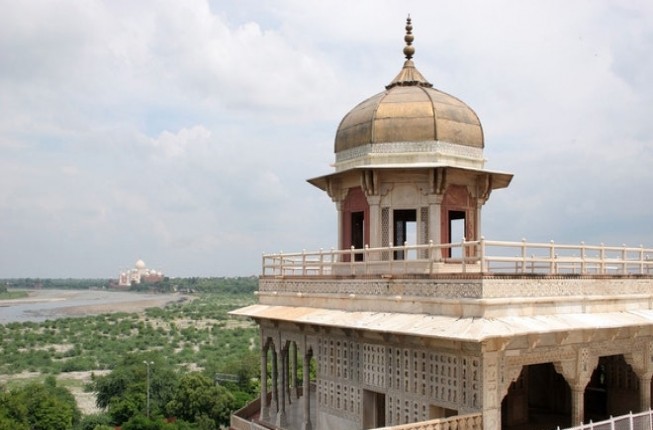 Full-Day Taj Mahal Sunrise Excursion from Delhi